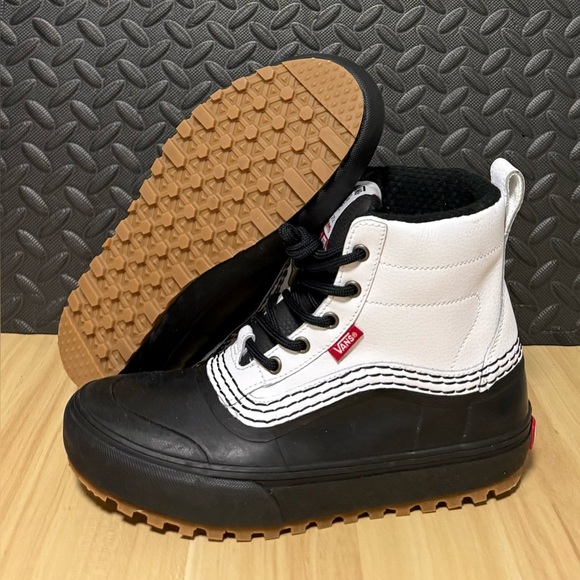 VANS x Kennedi Deck‎ Standard Mid Snow MTE Boot Shoes White Black Size 7.5